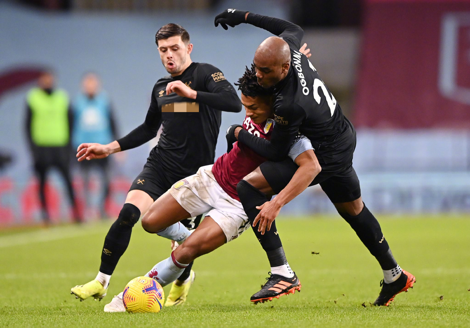 並未在首發 並未在首發